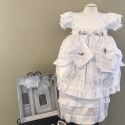 Magnolia Quinceanera & Bridal - Paquete de bautizo