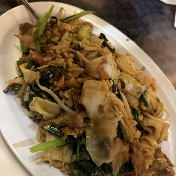 Olay's Thai Lao Cuisine - Pad Siew - Thai Near Me - Honolulu, Hawaii Olay's Thai Lao Cuisine - Pad Siew - Thai Near Me - Honolulu, Hawaii