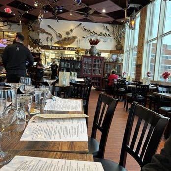 Zinna's Bistro - Inside - Italian Near Me - Cranbury, New Jersey