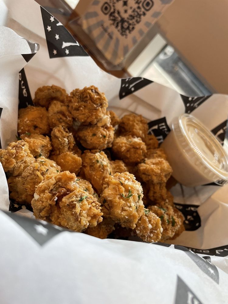Food from Luna Bar & Grill