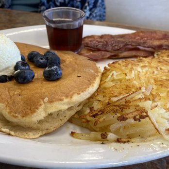Kitchen Table Cafe - Evergreen Place - Blueberry Pancake Combo - Breakfast & Brunch Near Me - Vancouver, Washington