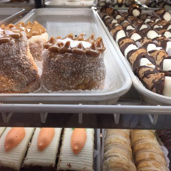 Tulipan Bakery Cafe - Caramel pastry and cannolis - Bakeries Near Me - West Palm Beach, Florida Tulipan Bakery Cafe - Caramel pastry and cannolis - Bakeries Near Me - West Palm Beach, Florida