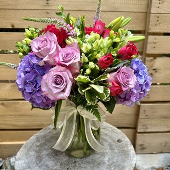 Fleur D Amour - Florists Near Me - Huntersville, North Carolina