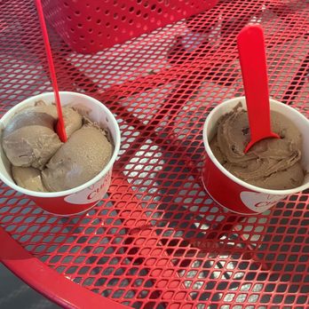 21 Choices Frozen Yogurt - Old School Chocolate - Ice Cream & Frozen Yogurt Near Me - Pasadena, California 21 Choices Frozen Yogurt - Old School Chocolate - Ice Cream & Frozen Yogurt Near Me - Pasadena, California