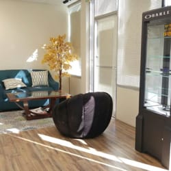 Sunglasses Loft - Oakley and rest sofa