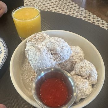Sunday's Best - Powdered Sugar Beignets - Breakfast & Brunch Near Me - Sandy, Utah Sunday's Best - Powdered Sugar Beignets - Breakfast & Brunch Near Me - Sandy, Utah