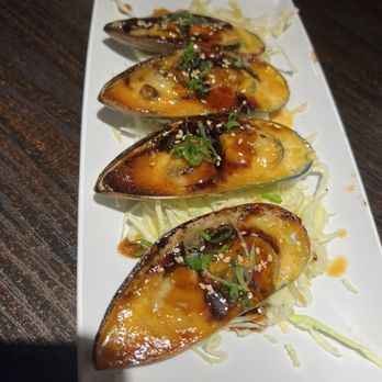Momo Sushi - Baked Green Mussel - Sushi Bars Near Me - Henderson, Nevada Momo Sushi - Baked Green Mussel - Sushi Bars Near Me - Henderson, Nevada