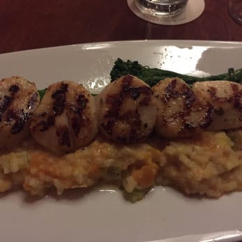 Seasons 52 - Scallops - New American Near Me - Cincinnati, Ohio