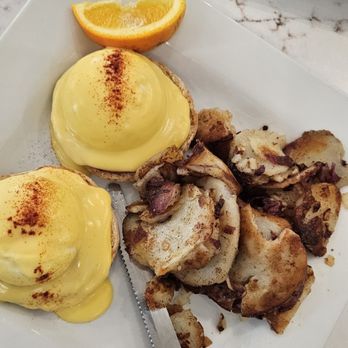 Keke's Breakfast Cafe - Eggs Benedict - Breakfast & Brunch Near Me - Corona, California Keke's Breakfast Cafe - Eggs Benedict - Breakfast & Brunch Near Me - Corona, California