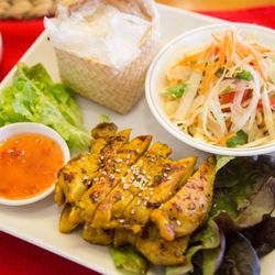Five Star Thai Narrabeen - A perfect Thai street food combo! Fresh, crunchy papaya salad paired with smoky, juicy BBQ chicken and soft, sticky rice.