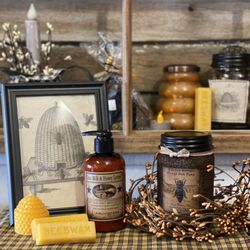 Harvest Moon Candle Company - Goat Milk and Honey Lotion 8oz , 16oz Honey Bee Candle , Honey Ginger .