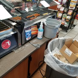 Circle K - This is a Circle K on Causeway Boulevard right before the interstate don't eat nothing from here