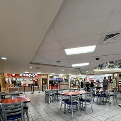 Hickam Shopping Center - Not crowded.