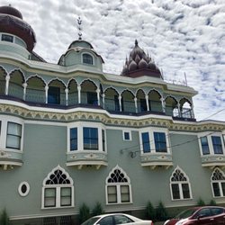 Vedanta Society Of Northern California - Didn't go in but saw the gorgeous building for the first time after living here almost a quarter century