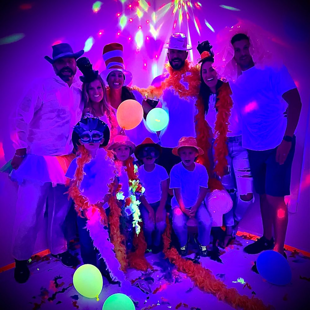 SPLATTER DAYZ PAINT STUDIO Updated July 2024 22 Photos 1944