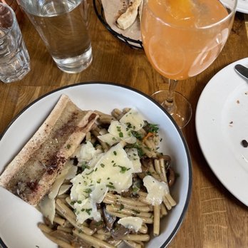 OSTE - HOME MADE BREAD & EVOO CASARECCE AI FINFERLI E SUGO D' ARROSTO - Italian Near Me - Los Angeles, California OSTE - HOME MADE BREAD & EVOO CASARECCE AI FINFERLI E SUGO D' ARROSTO - Italian Near Me - Los Angeles, California