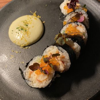 Uchiko Houston - Lobster Maki: My favorite roll of the night! Very fresh! Great texture! - Sushi Bars Near Me - Houston, Texas Uchiko Houston - Lobster Maki: My favorite roll of the night! Very fresh! Great texture! - Sushi Bars Near Me - Houston, Texas