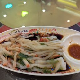 Steamed rice noodles with BBQ pork Steamed rice noodles with BBQ pork