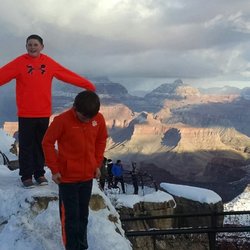Vaughans Southwest Custom Tours - Having fun in the Grand Canyon Park in winter