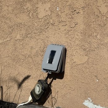 Ayala Electric - Front steps outlet for holiday lights - Electricians Near Me
