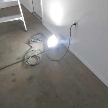 De La Rosa & Sons Drywall - Using bright lights to insure they don't miss anything. - Drywall Installation & Repair Near Me - Tucson, Arizona De La Rosa & Sons Drywall - Using bright lights to insure they don't miss anything. - Drywall Installation & Repair Near Me - Tucson, Arizona