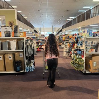 Grand Outlet - Toy Stores Near Me - Orlando, Florida