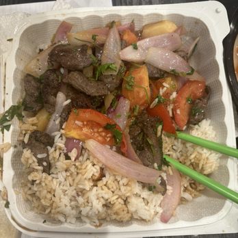 Sabor Peruvian Rotisserie Chicken - Lomo Saltado (Filet Mignon) - Peruvian Near Me - Fullerton, California