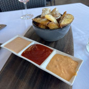 Wilson Creek Winery - Garlic Pecorino Wedge Fries - Wineries Near Me - Temecula, California