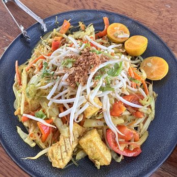 Star Noodle - Singapore Noodles with tofu - Asian Fusion Near Me - Lahaina, Hawaii Star Noodle - Singapore Noodles with tofu - Asian Fusion Near Me - Lahaina, Hawaii