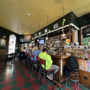 Genna's Lounge - Lounges Near Me - Madison, Wisconsin