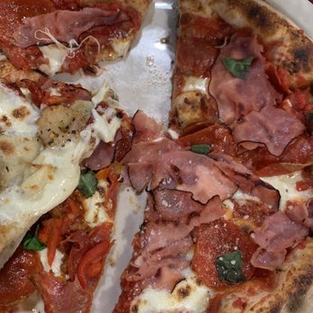 Pyra Pizzeria - Pizza Near Me - Norwalk, Iowa