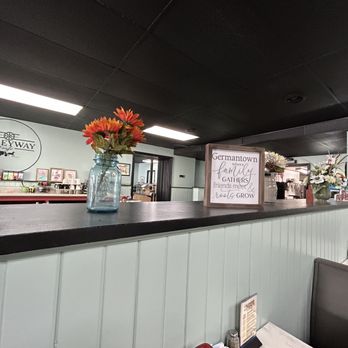Alleyway Cafe - the counter and seating area - Desserts Near Me - Germantown, Ohio