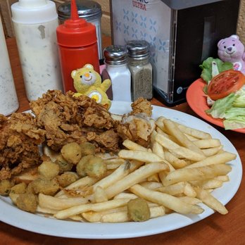 Bobbie's Southern Kitchen - American Near Me - San Antonio, Texas
