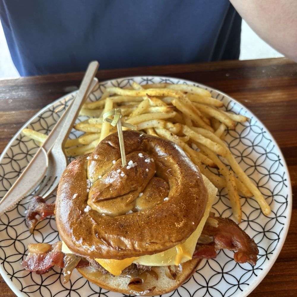 Mocama Beer - Mocama Burger - Breweries Near Me - Fernandina Beach, Florida Mocama Beer - Mocama Burger - Breweries Near Me - Fernandina Beach, Florida