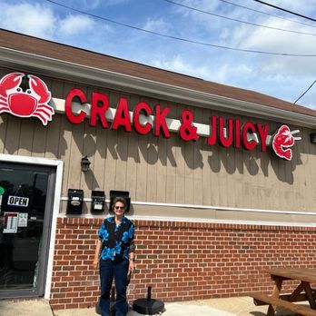 Crack And Juicy - Stopped with a friend born in Maryland.  She thought food was good, big selection, affordable crab cake. - Seafood Near Me - Glen Burnie, Maryland