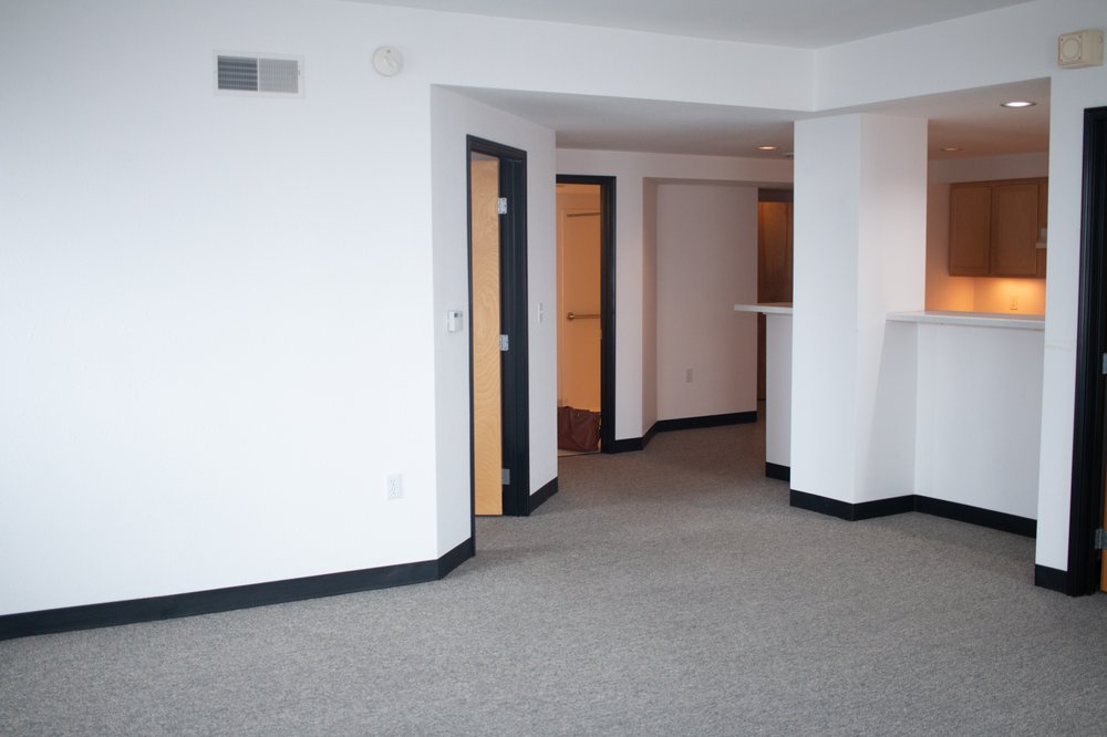 HISTORIC MANITOWOC PLACE APARTMENTS Request Information 15 Photos