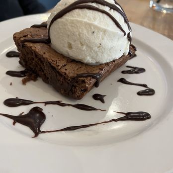 Fretboard Brewing & Public House - Chocolate Brownie - Brewpubs Near Me - Hamilton, Ohio Fretboard Brewing & Public House - Chocolate Brownie - Brewpubs Near Me - Hamilton, Ohio