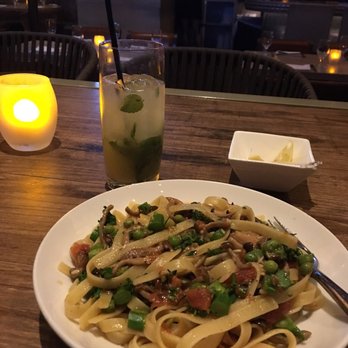 CRUSH American Grill - Linguini with garlic and oil, asparagus, mushrooms, and broccolini. - Lounges Near Me - Las Vegas, Nevada CRUSH American Grill - Linguini with garlic and oil, asparagus, mushrooms, and broccolini. - Lounges Near Me - Las Vegas, Nevada