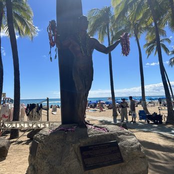 Duke's Waikiki - Duke - Hawaiian Near Me - Honolulu, Hawaii