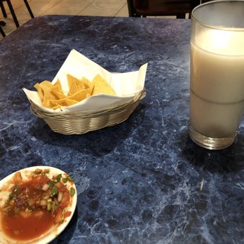 El Tenampa - Chips & Salsa - Mexican Near Me - Bridgeport, Connecticut El Tenampa - Chips & Salsa - Mexican Near Me - Bridgeport, Connecticut