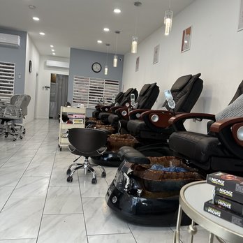 Solo Nails - Nail Salons Near Me - Los Angeles, California