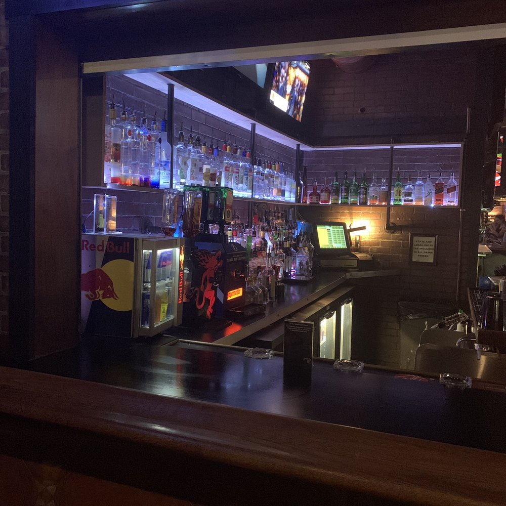 Smokin' Joes - view of the bar from the window - Bars Near Me - Sarasota, Florida Smokin' Joes - view of the bar from the window - Bars Near Me - Sarasota, Florida