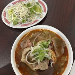 Cafe Hoang - Bun bo hue