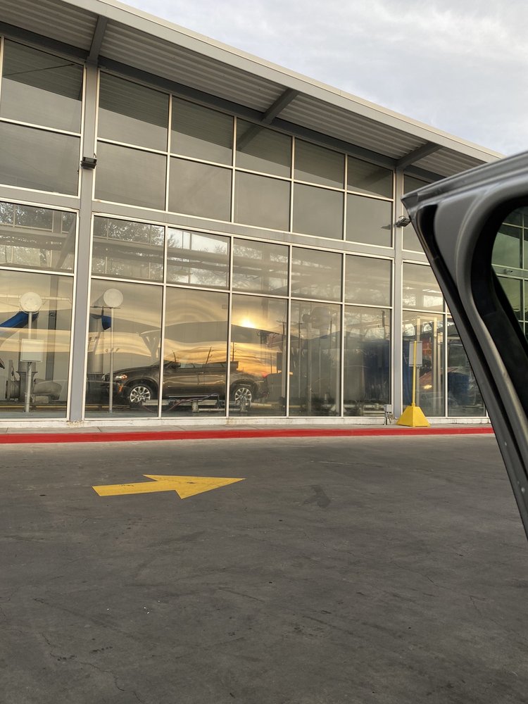 ZOOM CAR WASH WESTHEIMER Updated September 2024 60 Photos & 106
