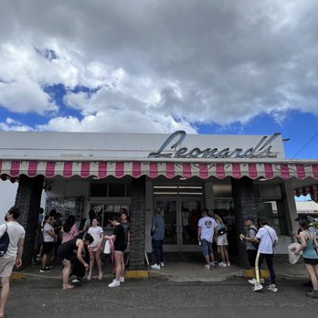 Leonard's Bakery - Store Front - Bakeries Near Me - Honolulu, Hawaii