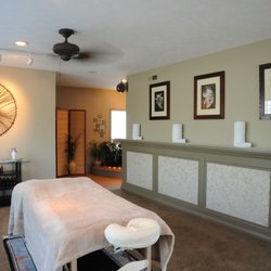 A Muse Sings & Massage Associates