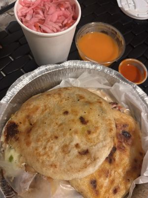 Ricas Pupusas & Mas by null