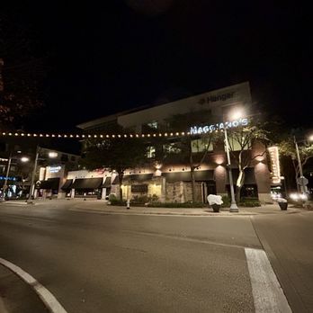 Maggiano's Little Italy - Italian Near Me - Austin, Texas