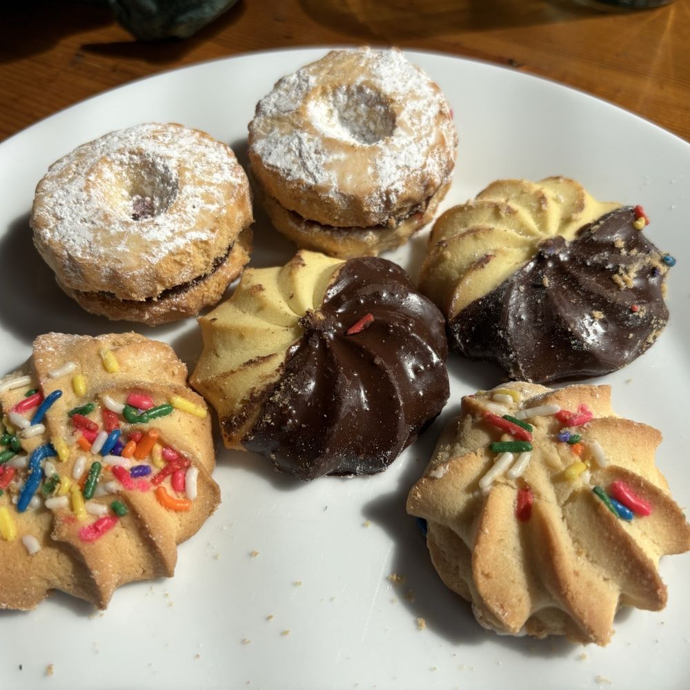 Nino's Bakery - Bakeries Near Me - Albany, New York