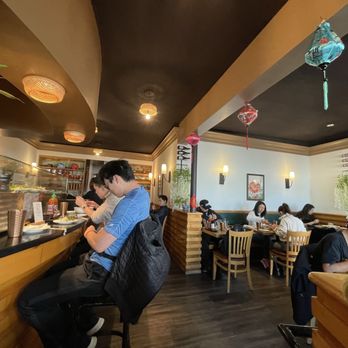 Que Viet - Inside - Vietnamese Near Me - San Francisco, California